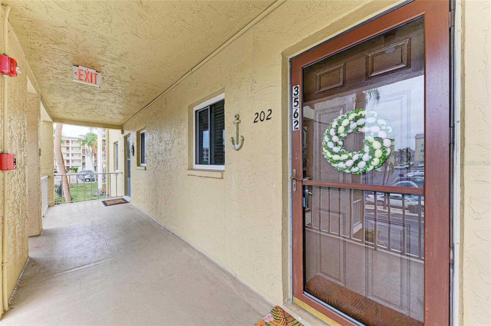 Bradenton, FL 34205,3562 LAKE BAYSHORE DR #202