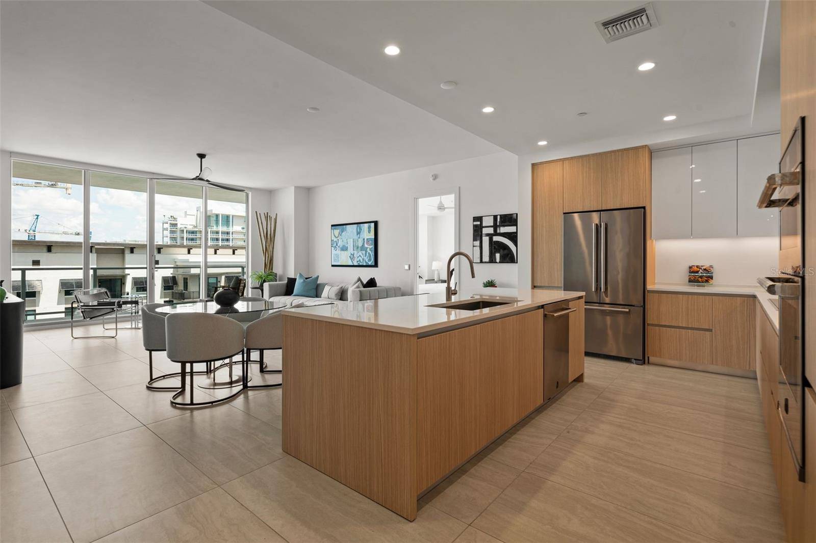 Sarasota, FL 34236,301 QUAY COMMONS #1204