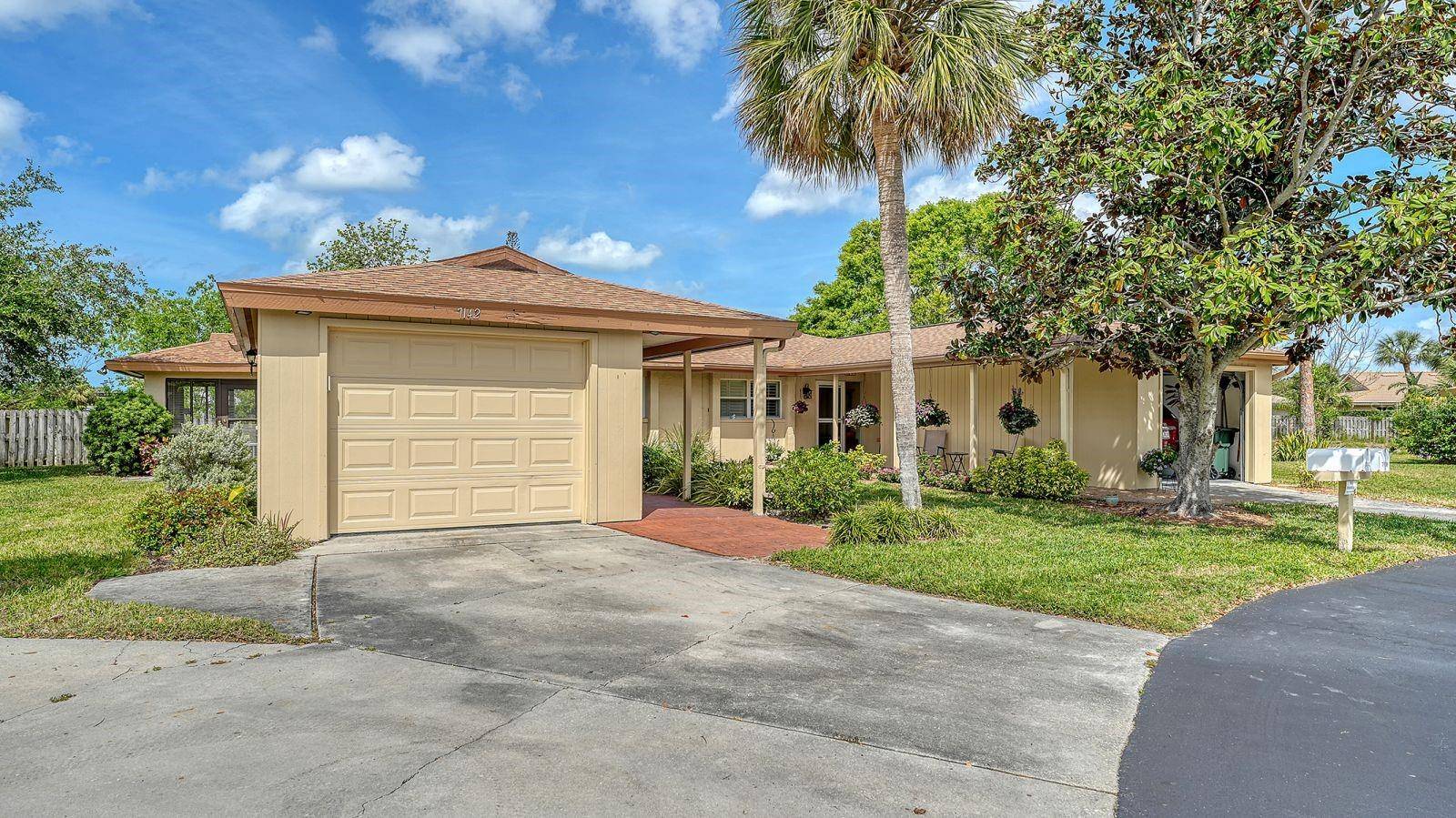 Sarasota, FL 34231,7142 BRIGHT CREEK DR #35