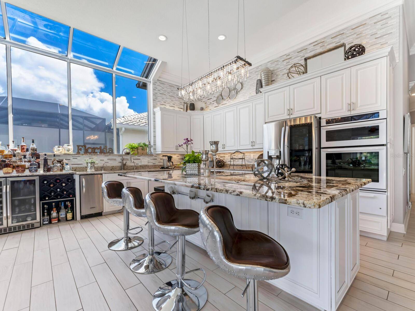 Sarasota, FL 34238,8687 WOODBRIAR DR