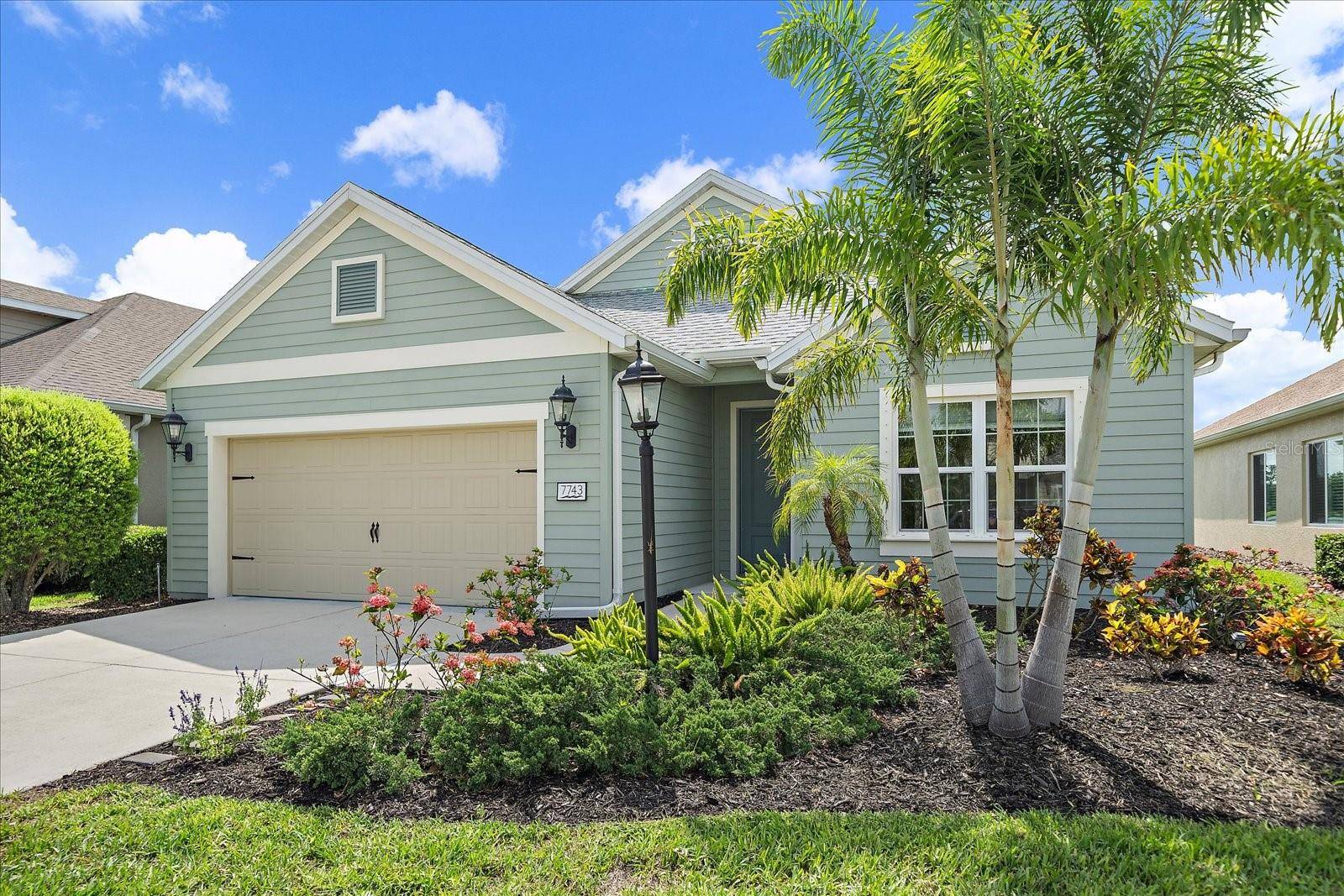 Bradenton, FL 34203,7743 RIDGELAKE CIR