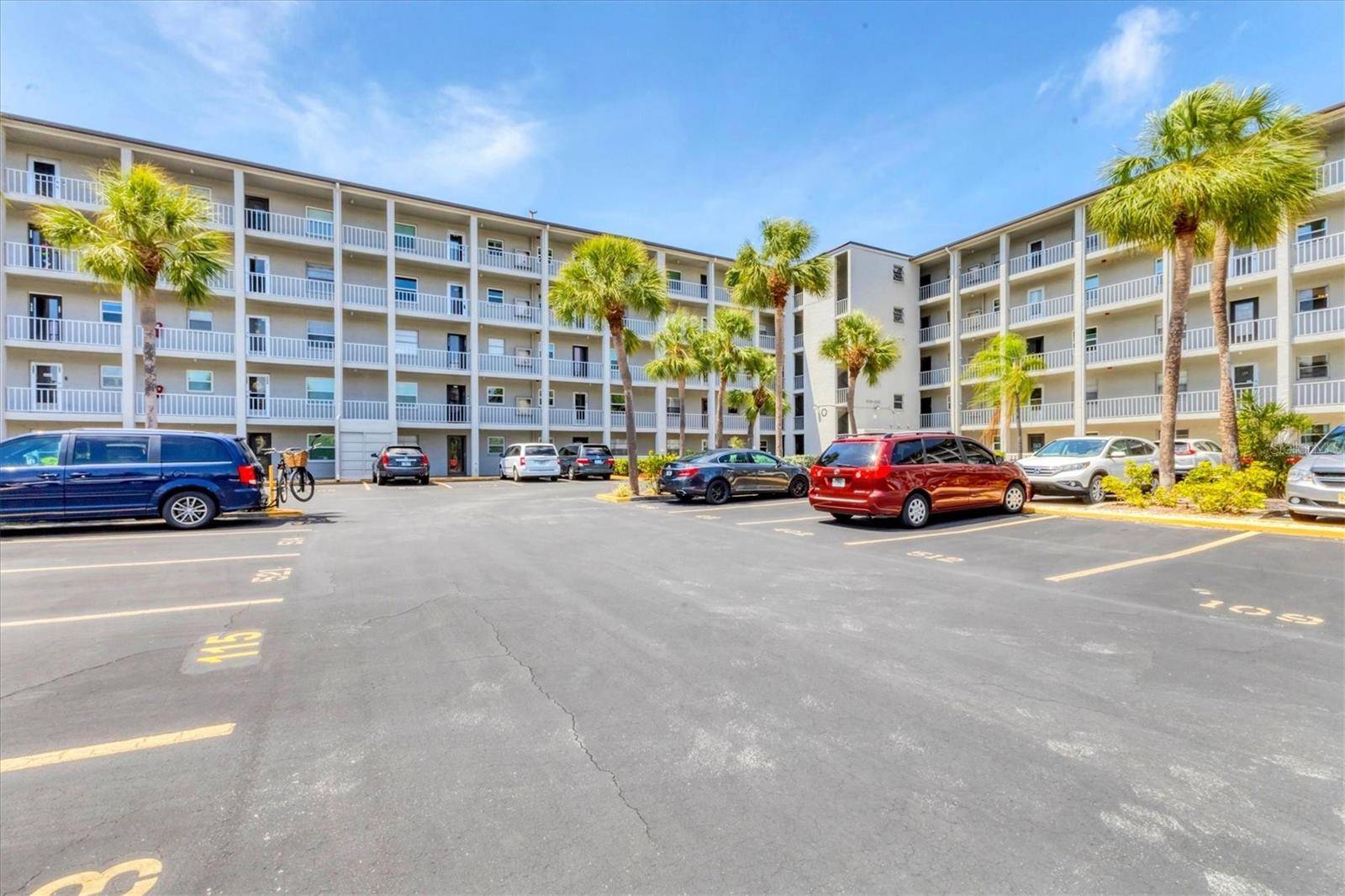 Bradenton, FL 34205,3204 LAKE BAYSHORE DR #407