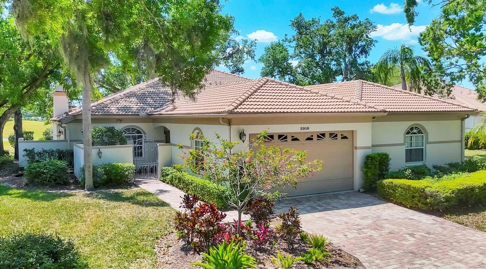 Sarasota, FL 34235,3916 CHATSWORTH GREENE #3