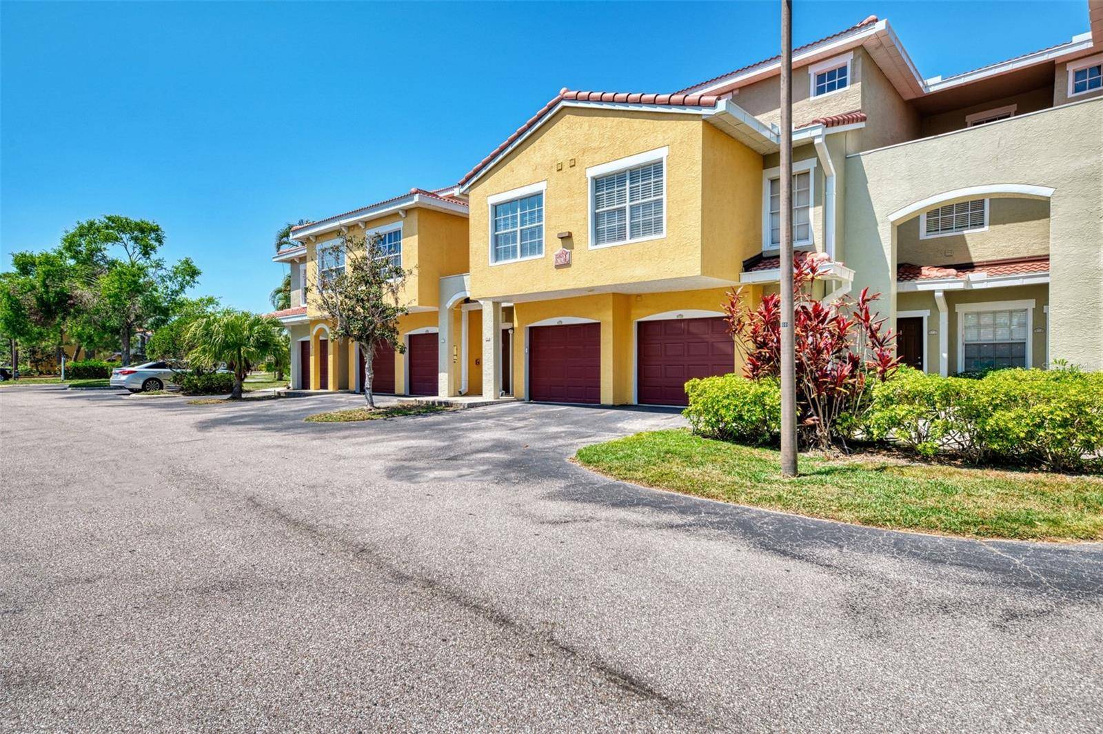 Sarasota, FL 34235,5601 BENTGRASS DR #10-105