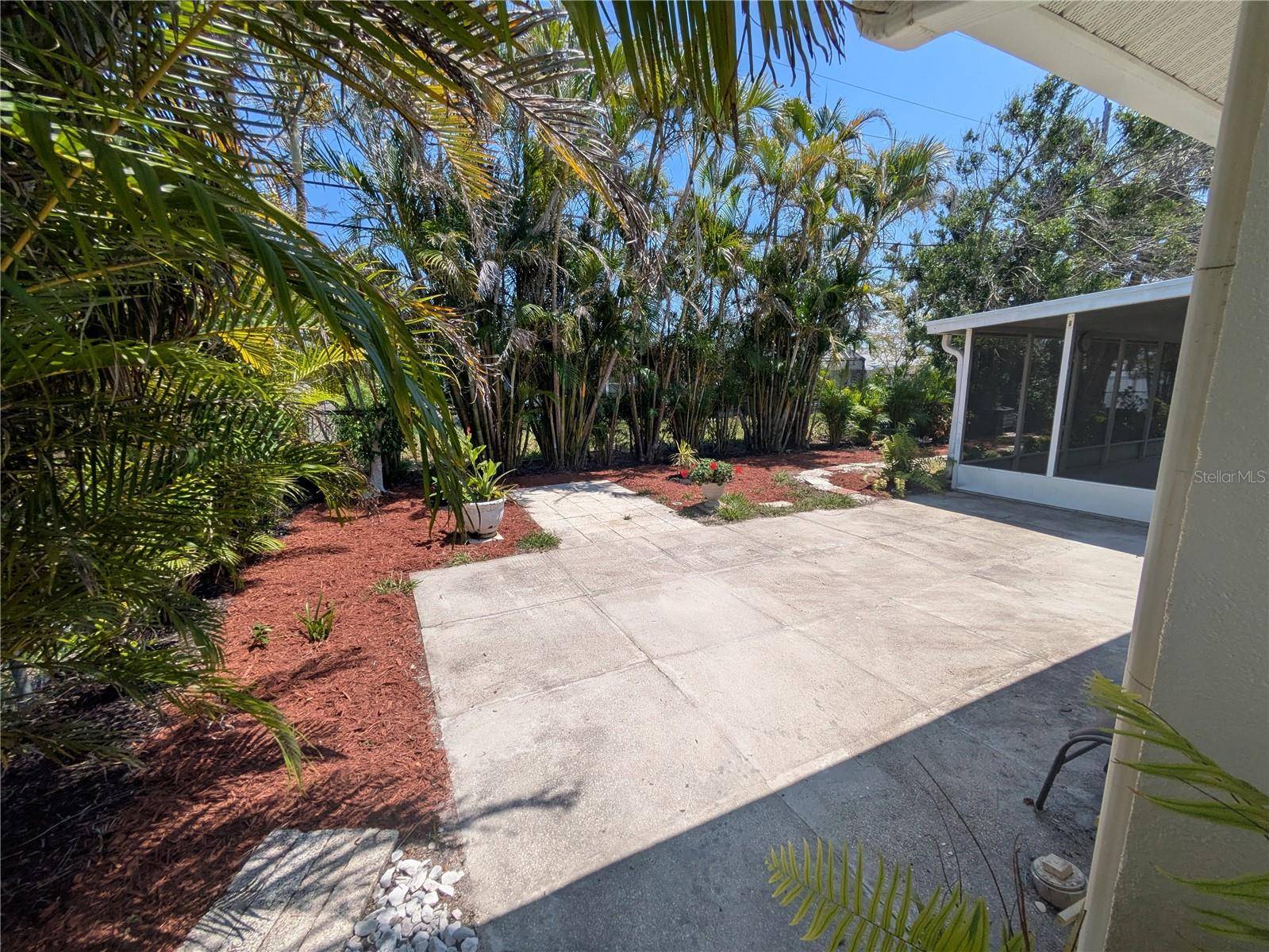 Venice, FL 34293,609 GLEN OAK RD