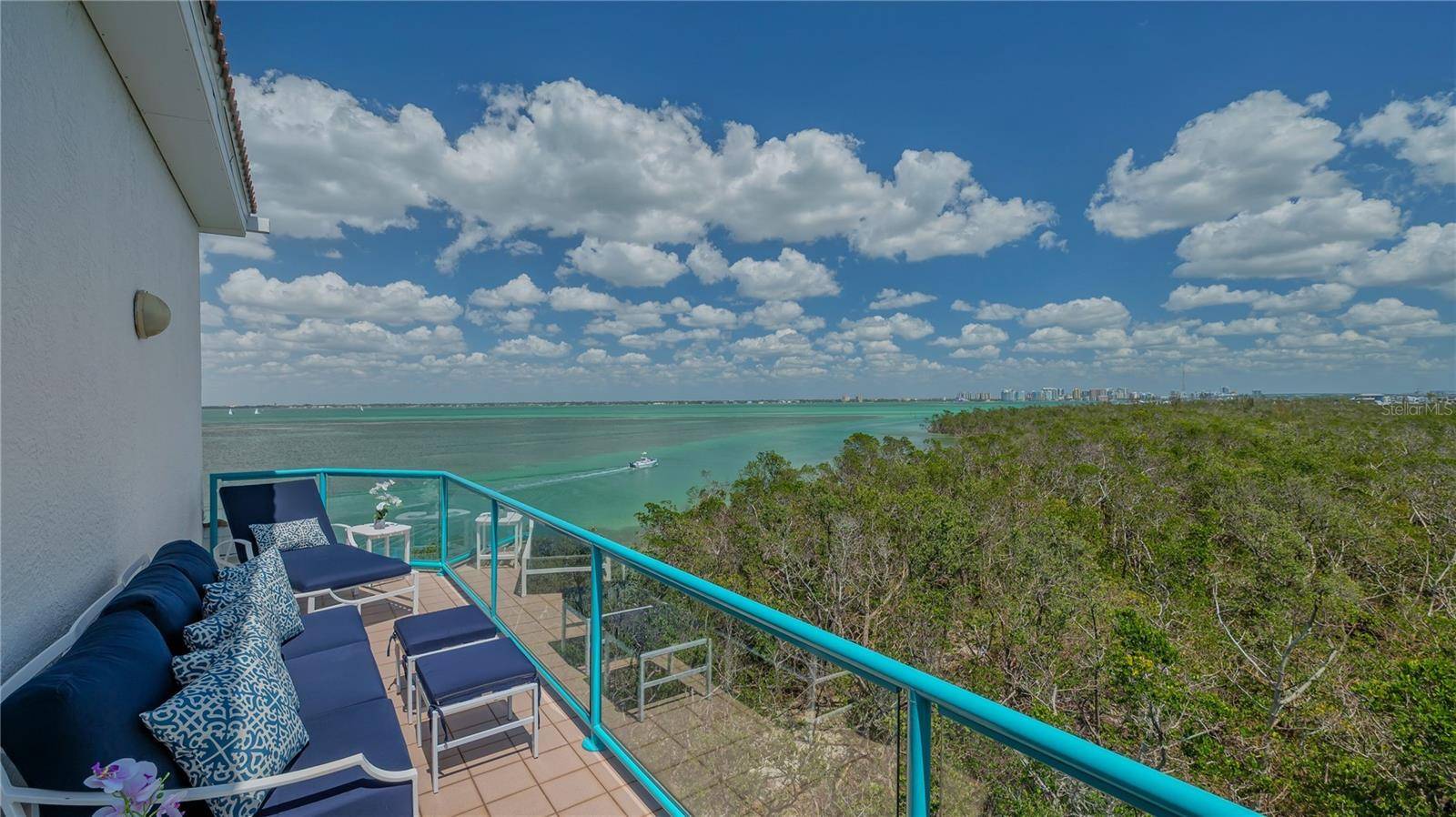 Longboat Key, FL 34228,340 GULF OF MEXICO DR #136