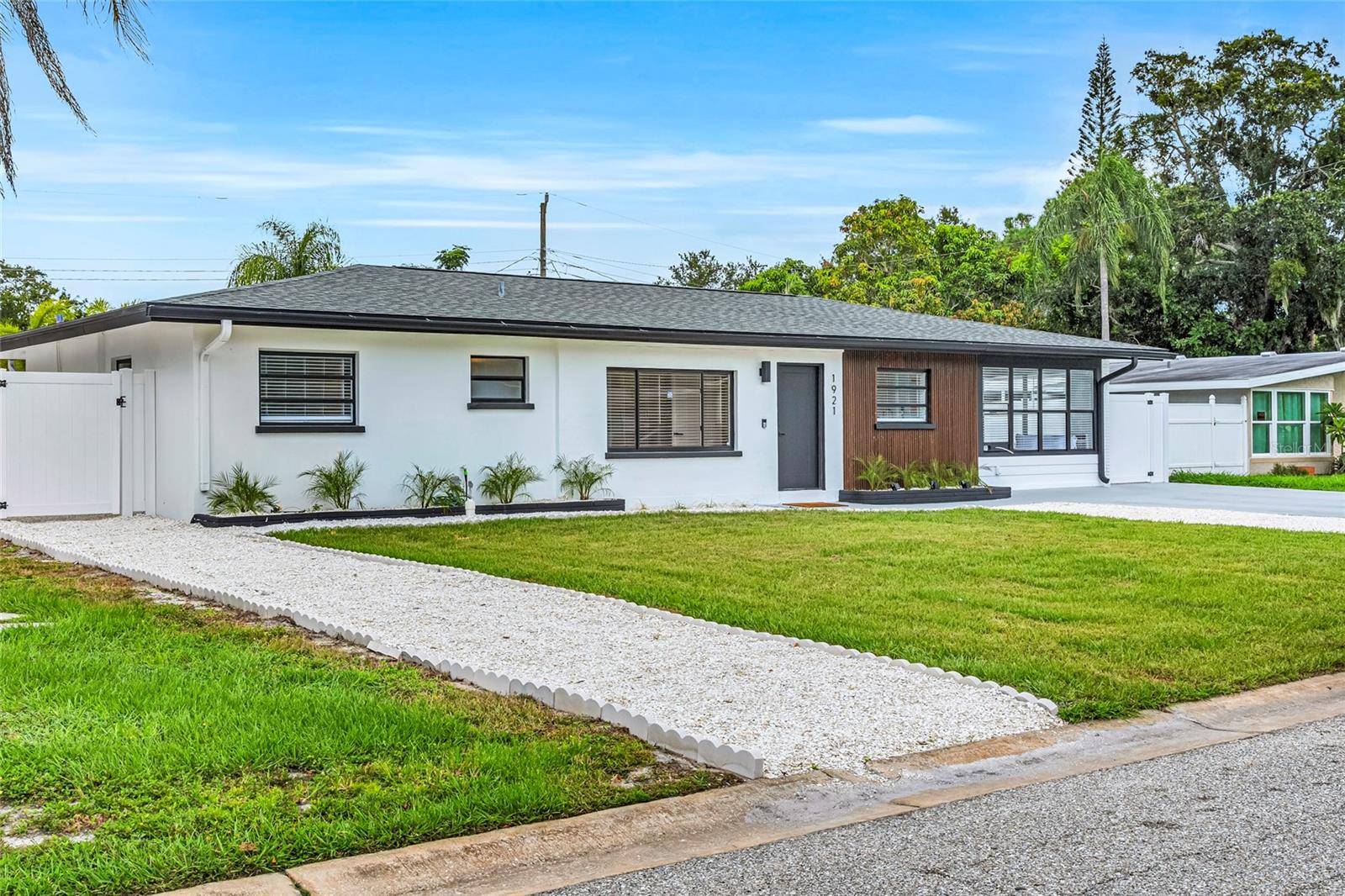 Sarasota, FL 34235,1921 FERN AVE