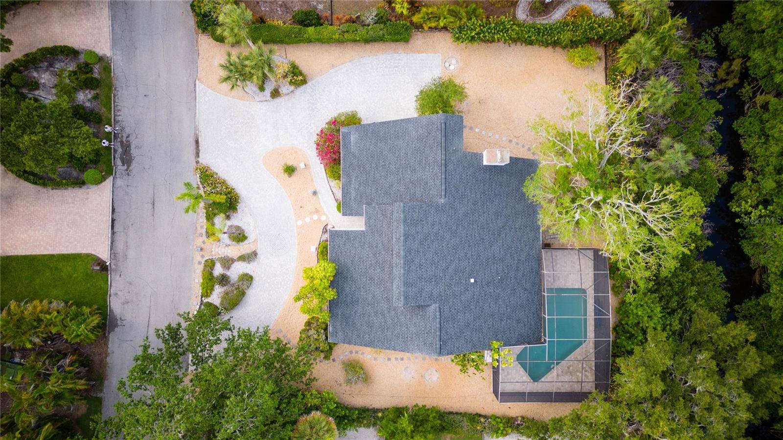Sarasota, FL 34242,733 TROPICAL CIR