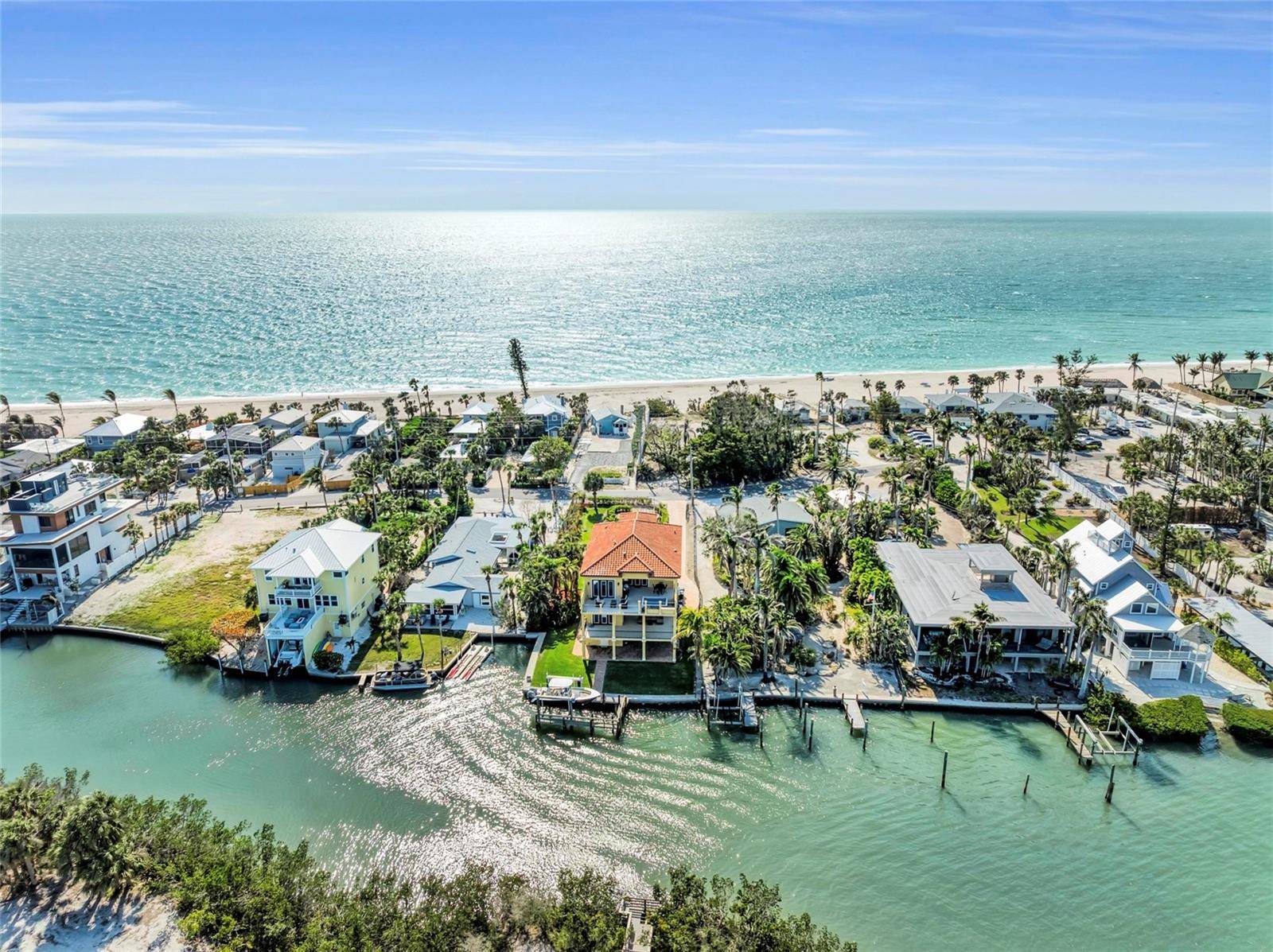 Nokomis, FL 34275,416 CASEY KEY RD