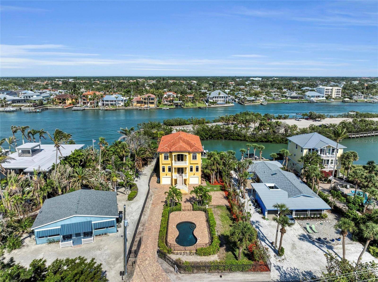 Nokomis, FL 34275,416 CASEY KEY RD