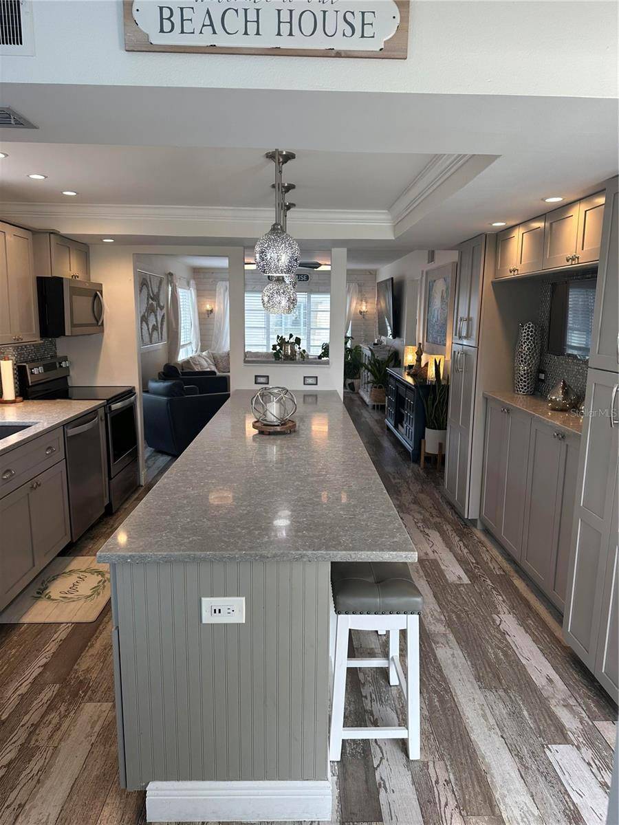 Longboat Key, FL 34228,3802 GULF OF MEXICO DR #A207