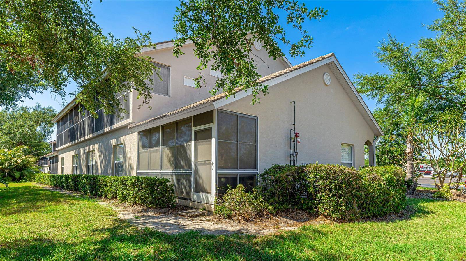 Bradenton, FL 34203,6770 FAIRWAY GARDENS DR