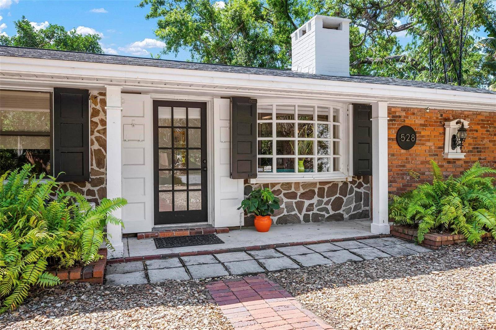 Sarasota, FL 34234,528 45TH ST