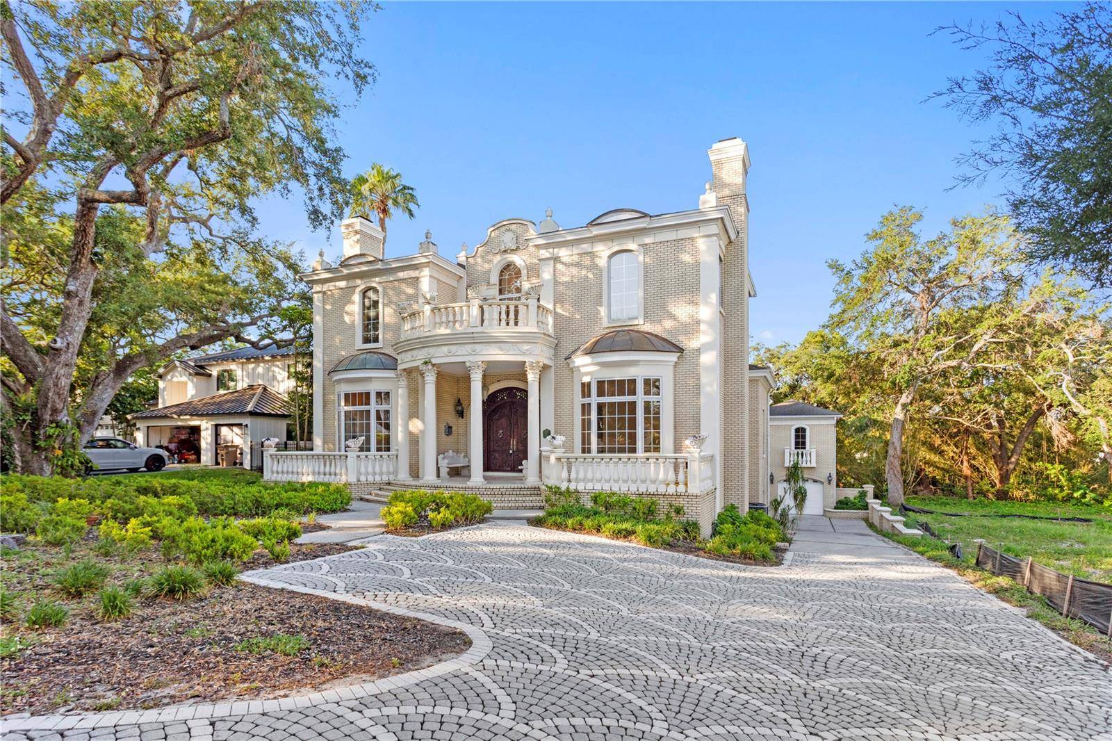 Belleair, FL 33756,1577 ALEXANDER RD