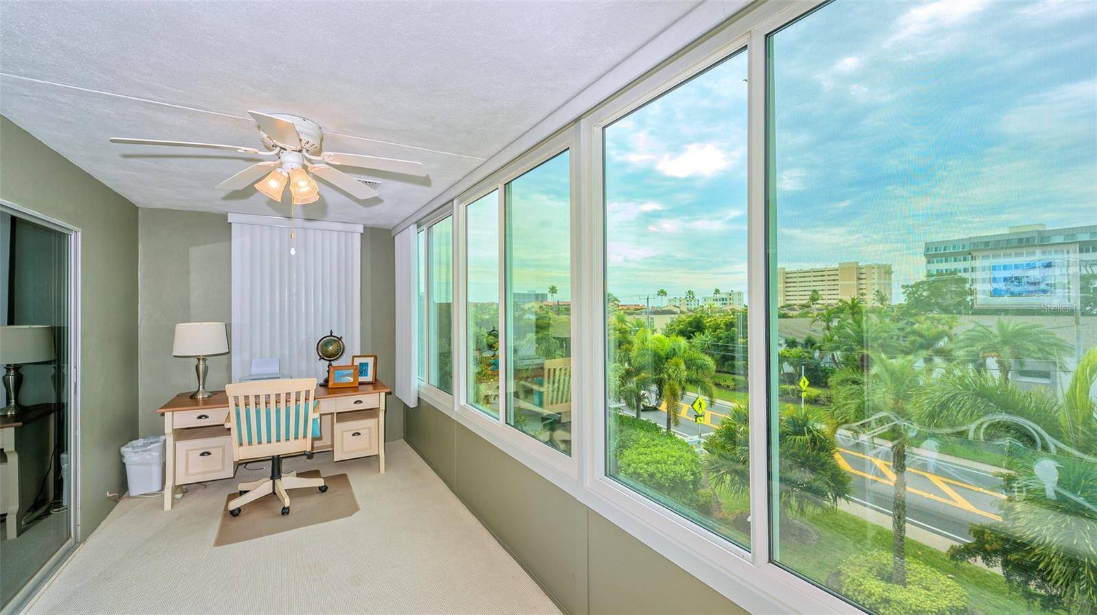 Sarasota, FL 34242,1200 E PEPPERTREE LN #305