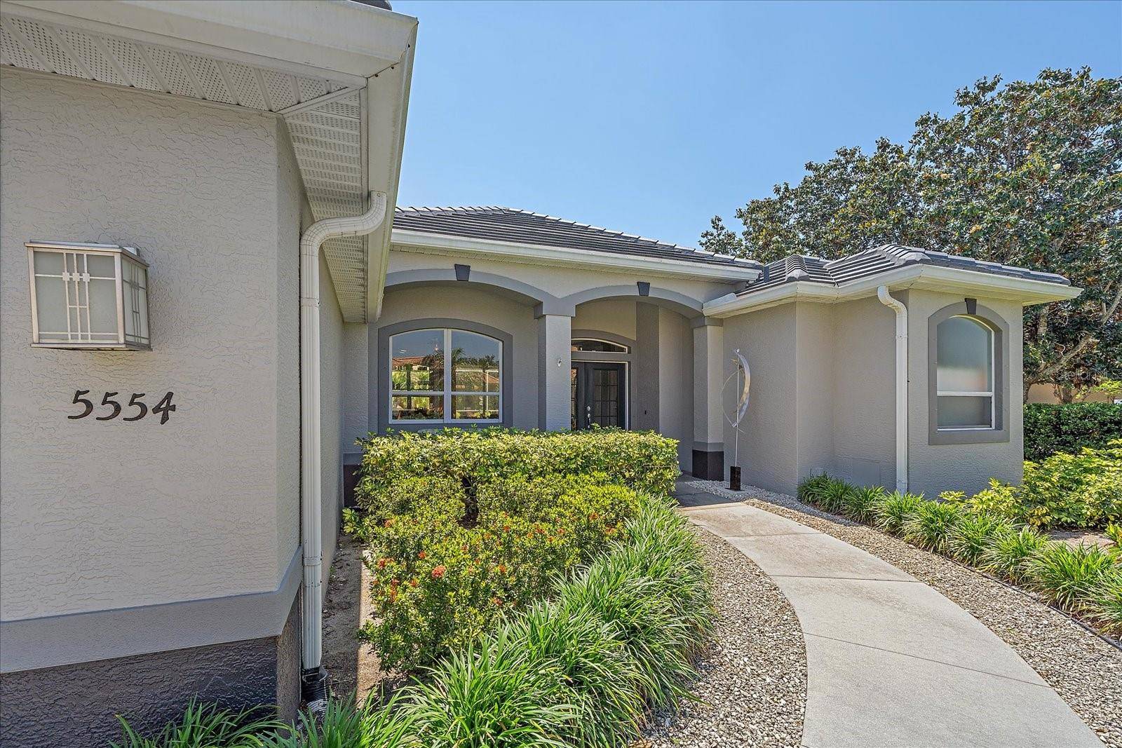 Sarasota, FL 34233,5554 EASTWIND DR