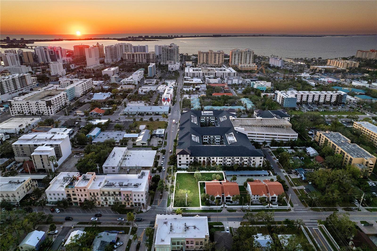 Sarasota, FL 34236,1575 BLVD OF THE ARTS
