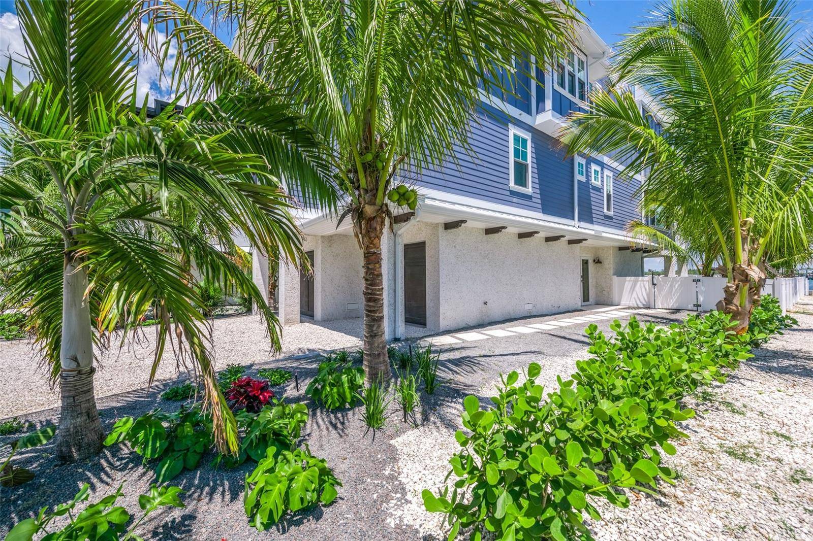 Bradenton Beach, FL 34217,201 BAY DR N