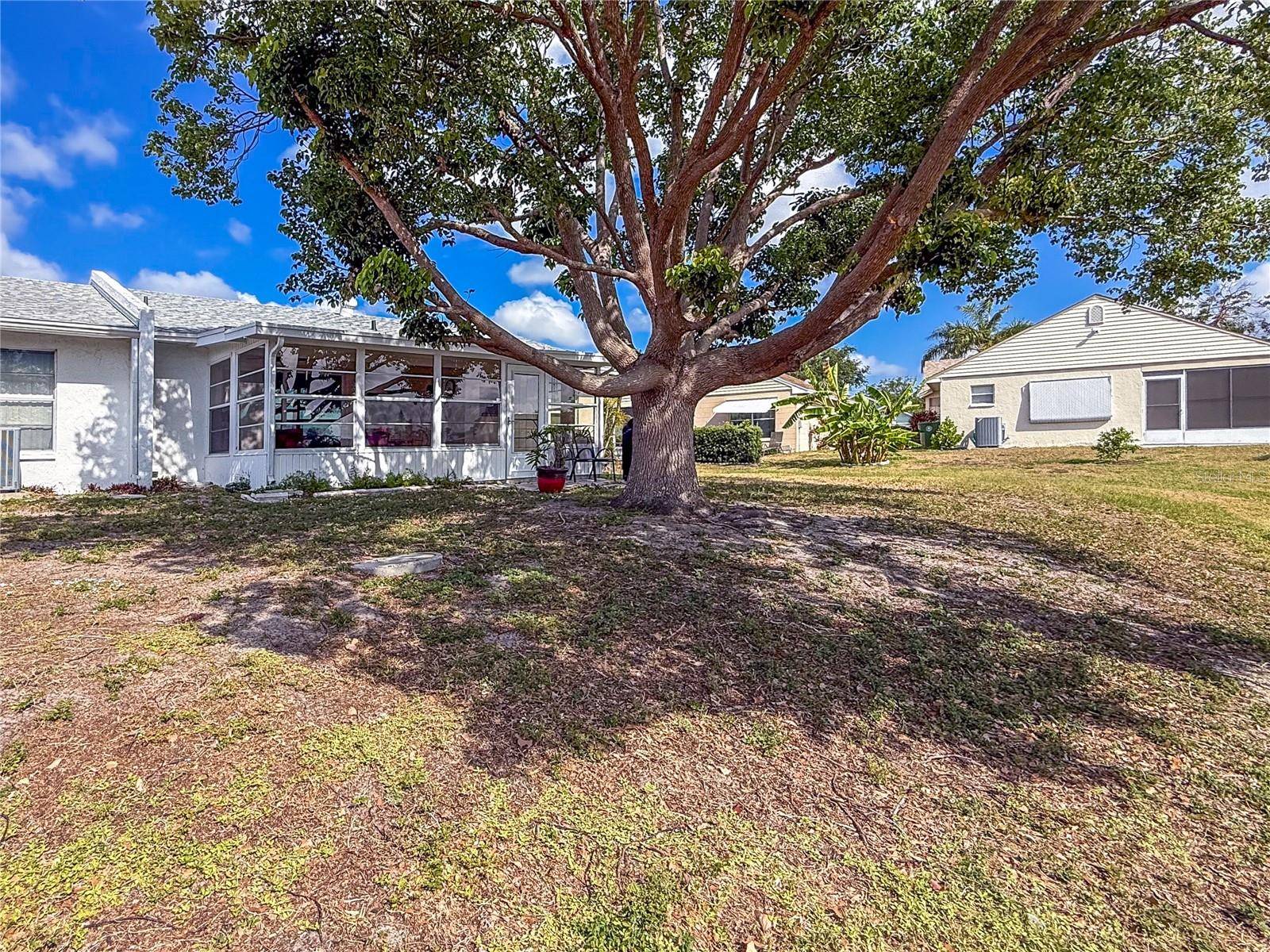 Bradenton, FL 34205,3909 40TH ST W