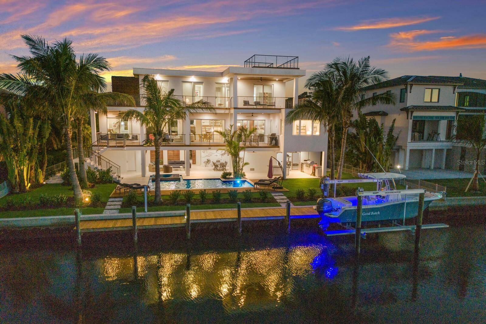 Longboat Key, FL 34228,581 KINGFISHER LN