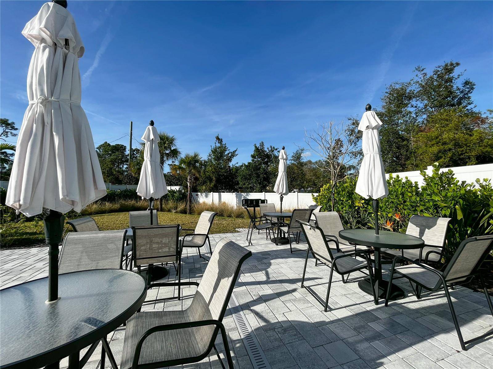 Sarasota, FL 34243,4067 VIA SIENNA CIR
