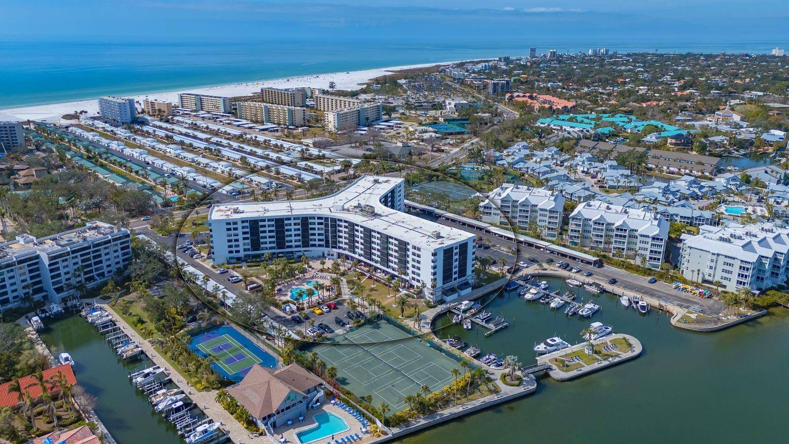Sarasota, FL 34242,5855 MIDNIGHT PASS RD #404
