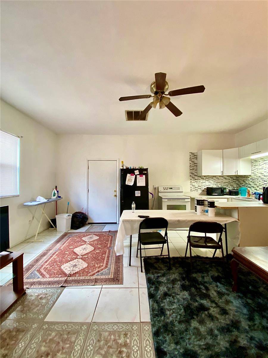 Tarpon Springs, FL 34689,623 BECKETT WAY