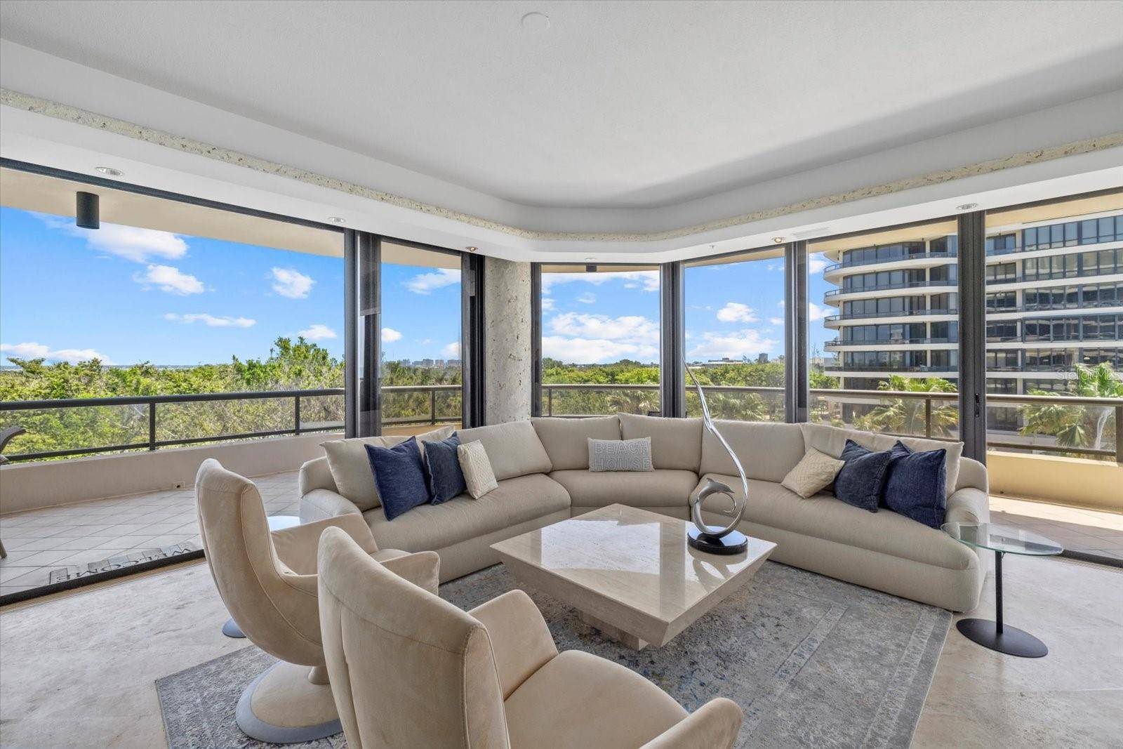 Longboat Key, FL 34228,435 L AMBIANCE DR #H402