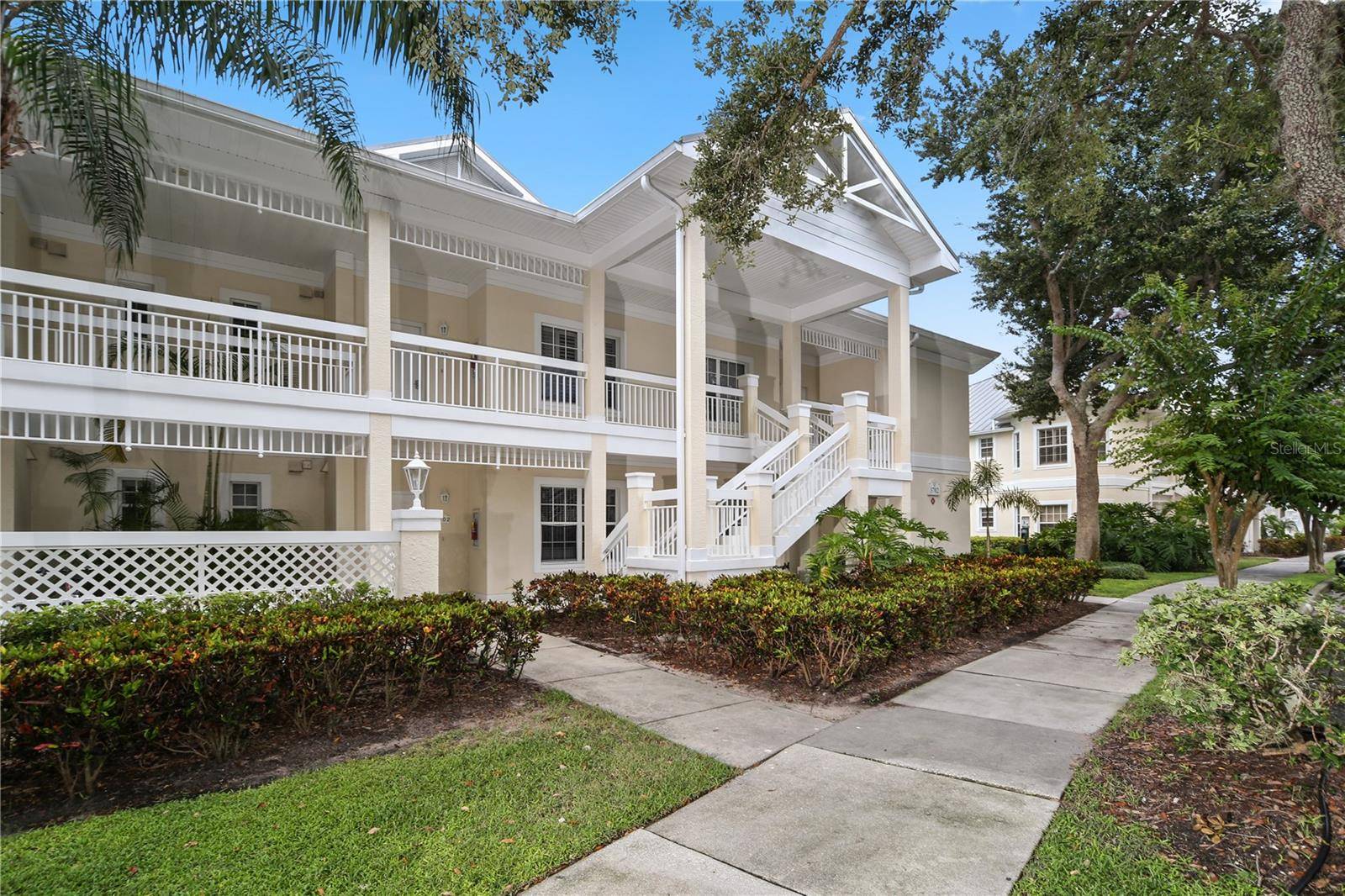 Bradenton, FL 34210,3702 54TH DR W #202