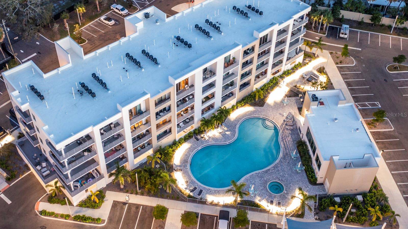 Sarasota, FL 34234,1703 N TAMIAMI TRL #511