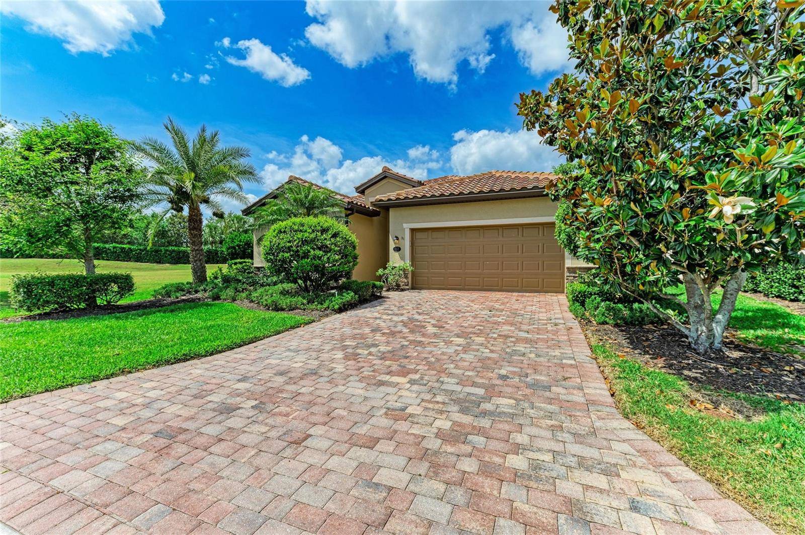 Bradenton, FL 34212,157 WANDERING WETLANDS CIR