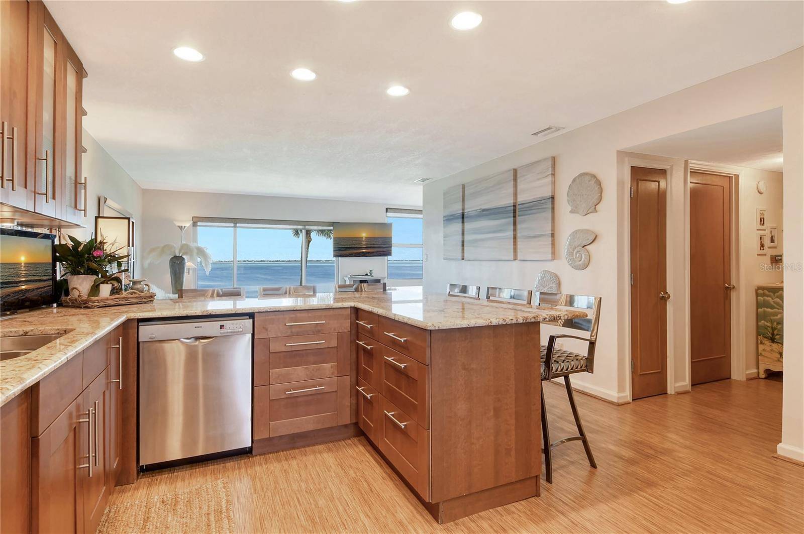 Longboat Key, FL 34228,4800 GULF OF MEXICO DR #205