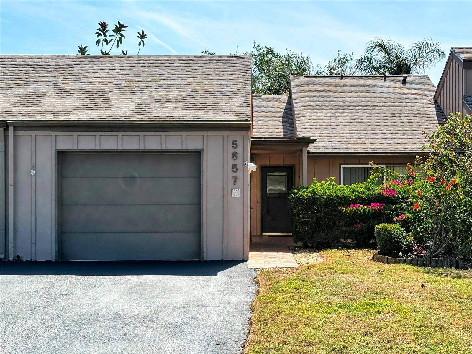 Sarasota, FL 34231,5657 WESTWIND LN