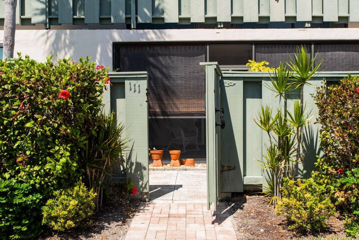 Holmes Beach, FL 34217,600 MANATEE AVE #111