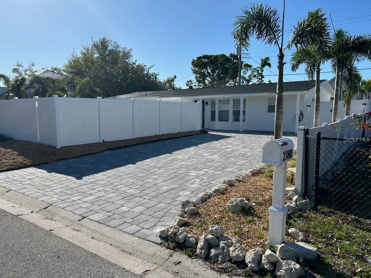 Sarasota, FL 34239,2180 ORCHID ST