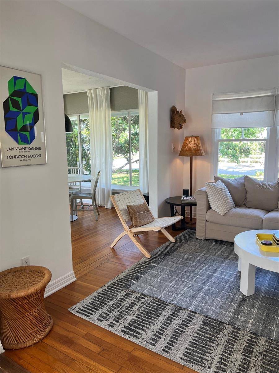 Sarasota, FL 34234,4704 WINCHESTER DR