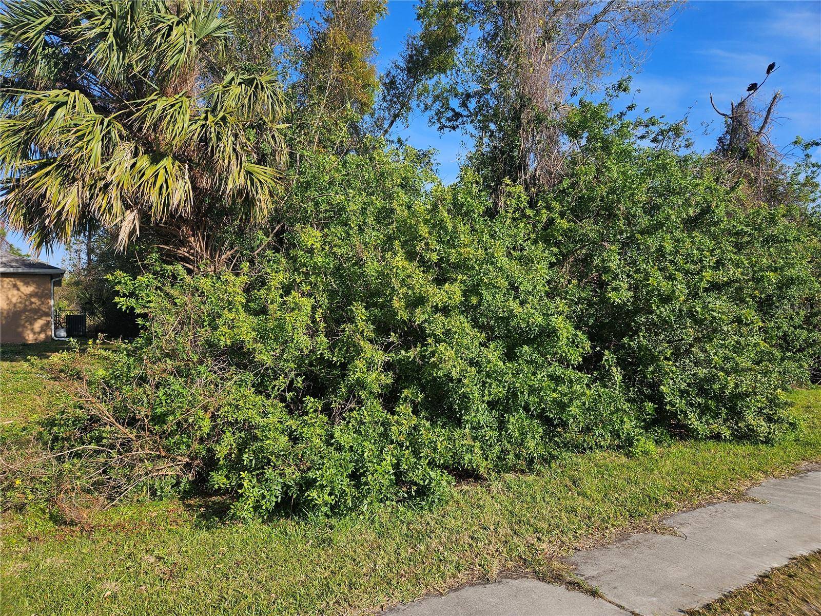North Port, FL 34286,N CHAMBERLAIN BLVD