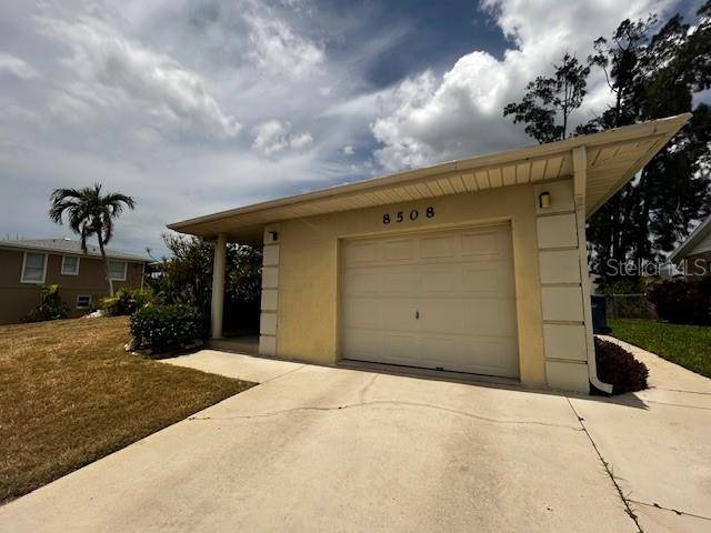 Bradenton, FL 34209,8508 43RD AVE W