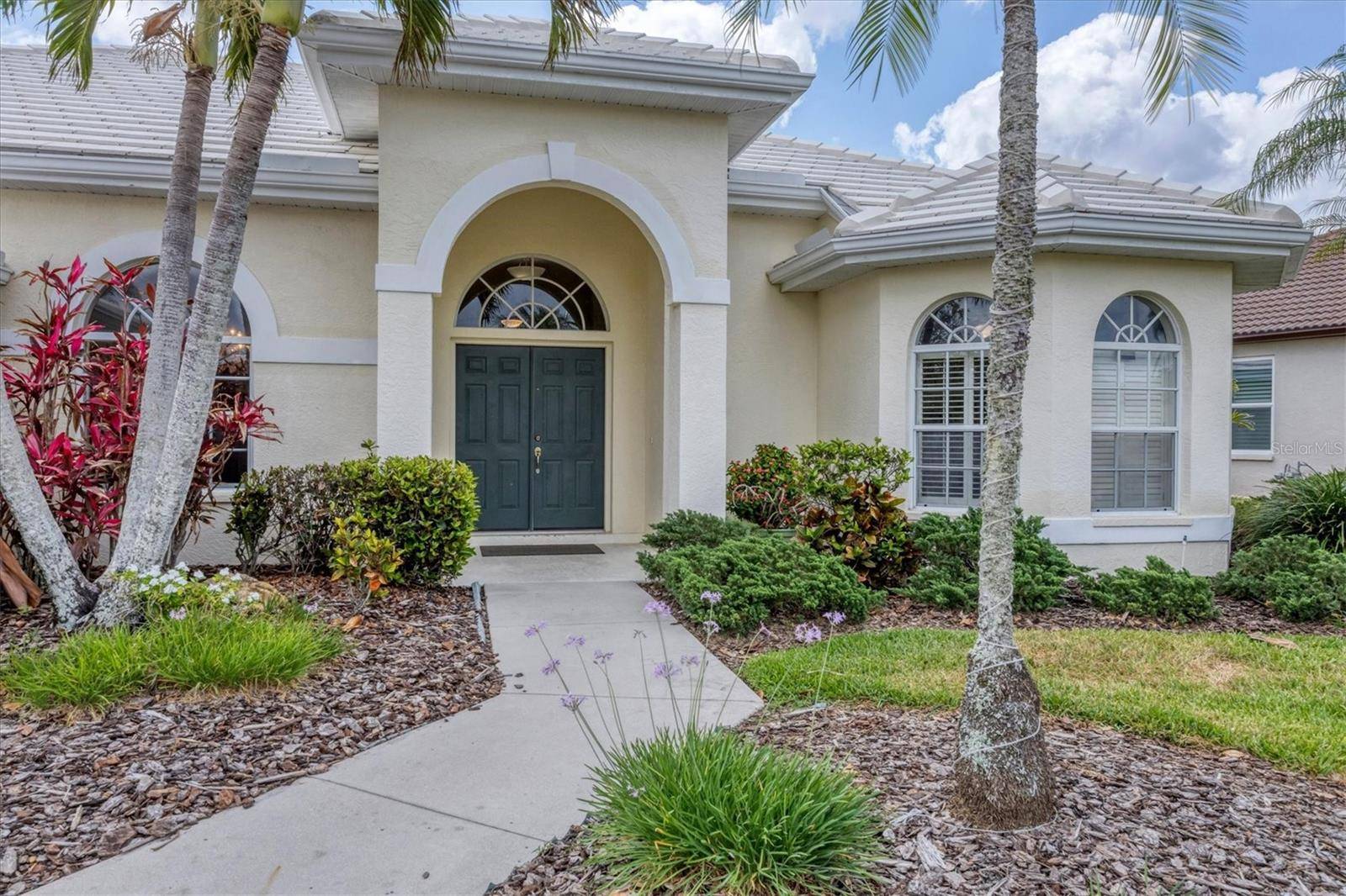 Sarasota, FL 34238,5106 FAR OAK CIR