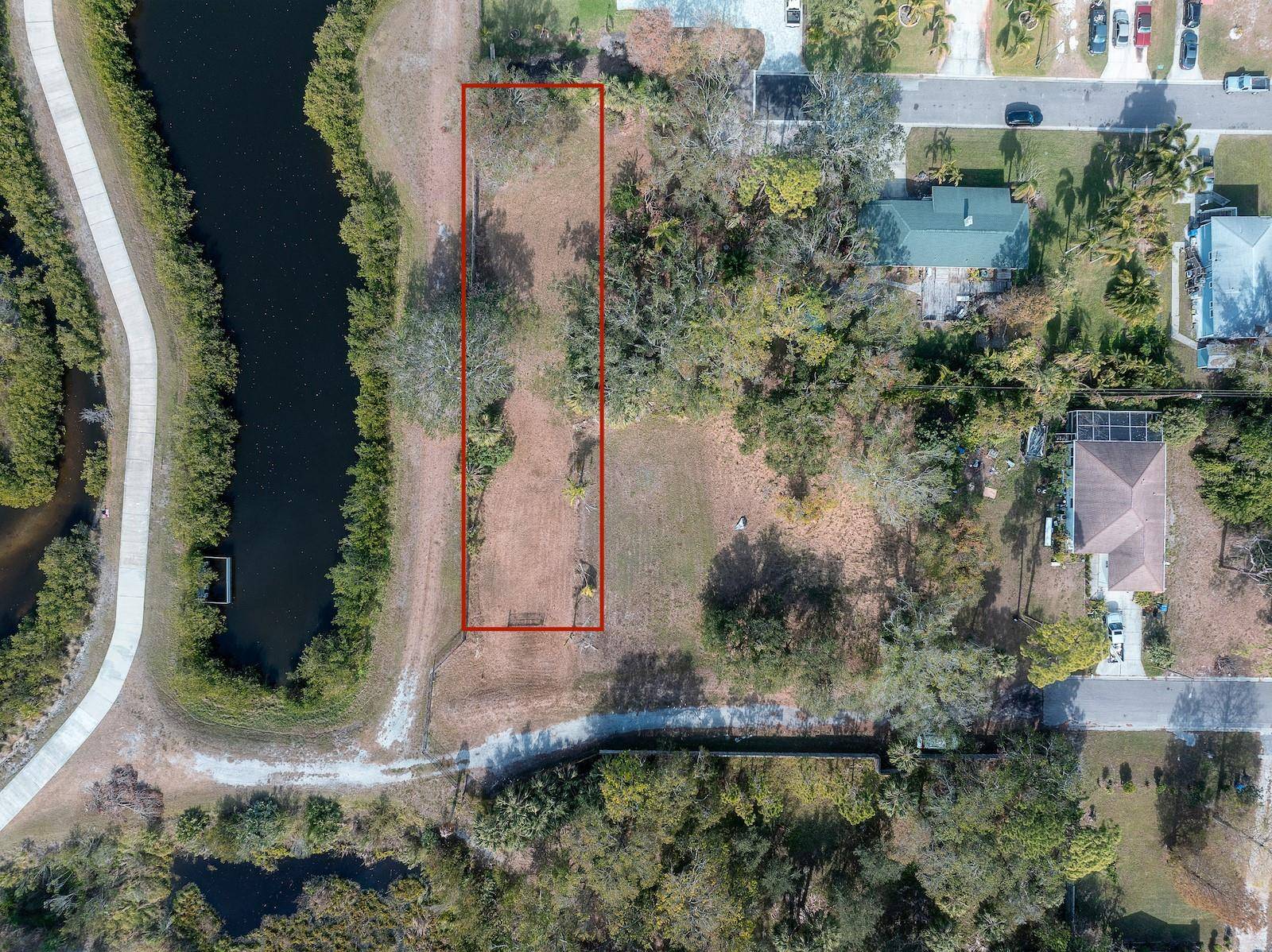 St Petersburg, FL 33711,3927 30TH AVE S