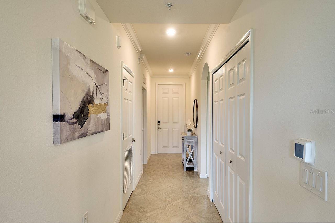 Bradenton, FL 34211,17510 GAWTHROP DR #206