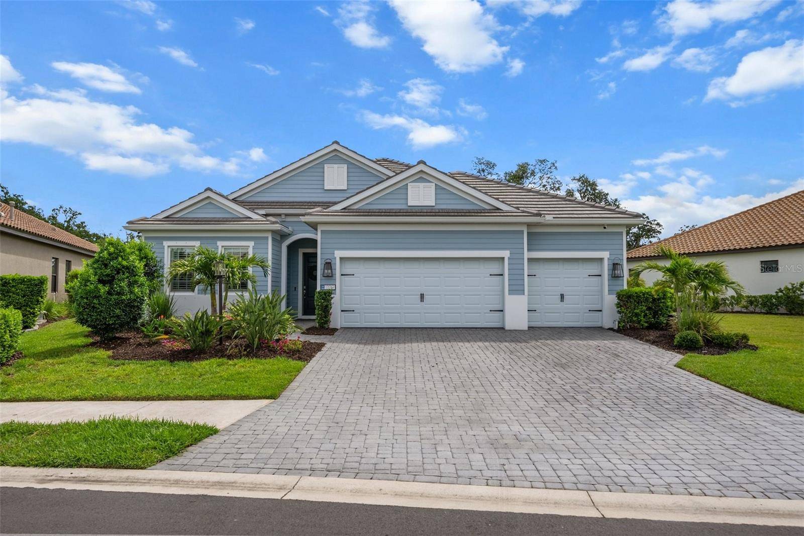 Bradenton, FL 34211,13319 DEEP BLUE PL