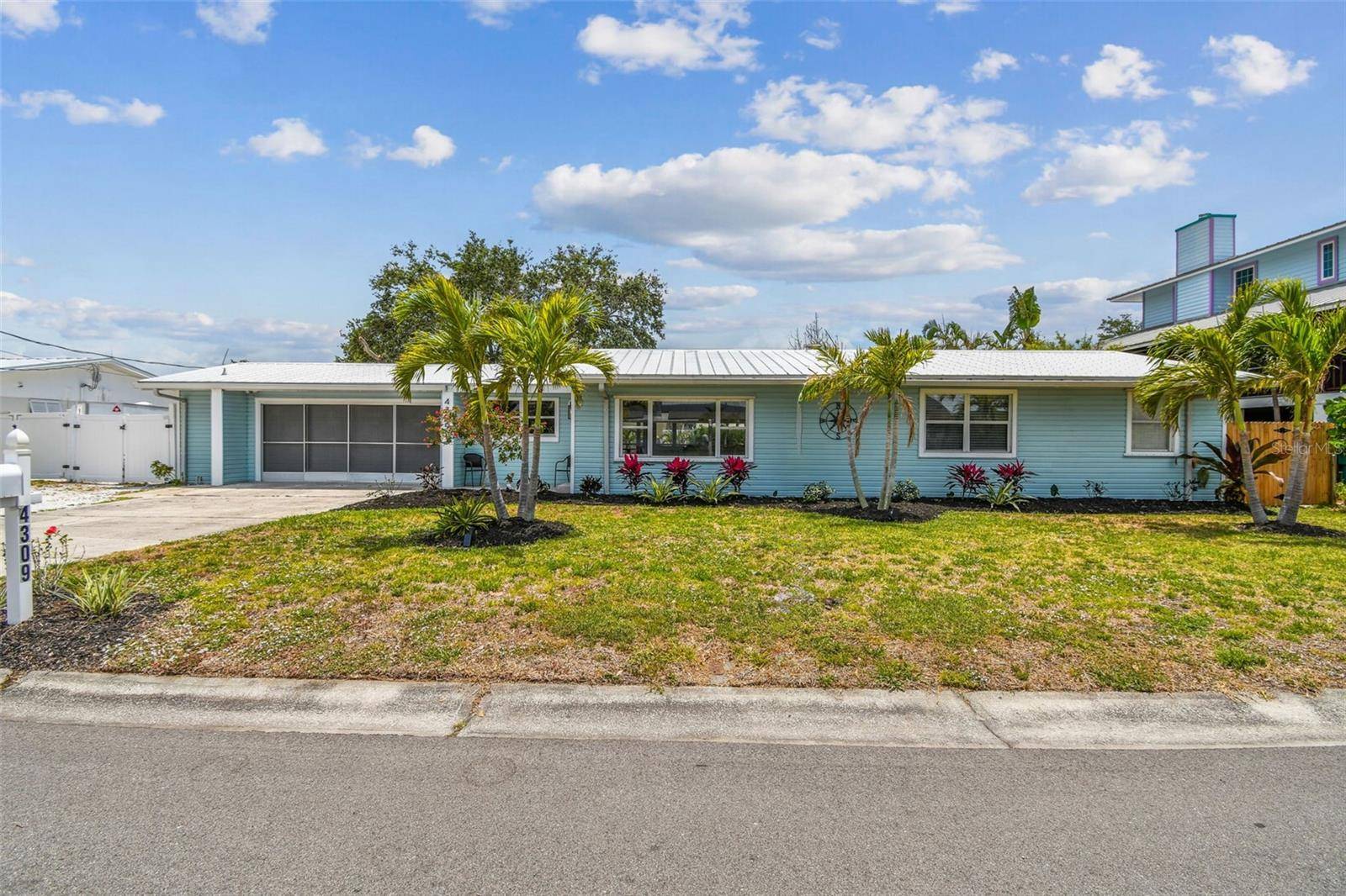 Palmetto, FL 34221,4309 PINFISH LN
