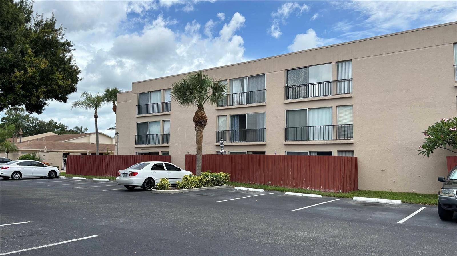 Sarasota, FL 34231,2763 WOODGATE LN #210