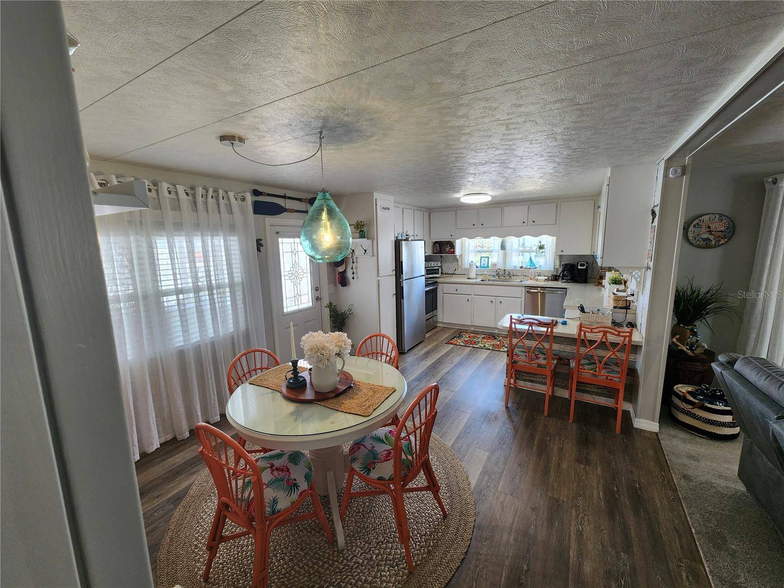 Bradenton, FL 34207,104 48TH AVENUE DR W