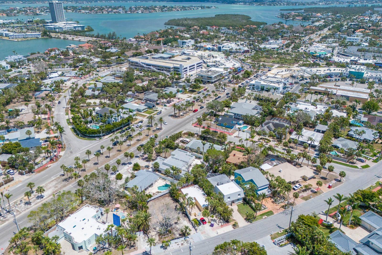 Sarasota, FL 34236,335 N WASHINGTON DR