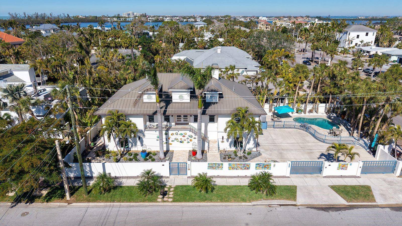 Sarasota, FL 34236,345 MADISON DR