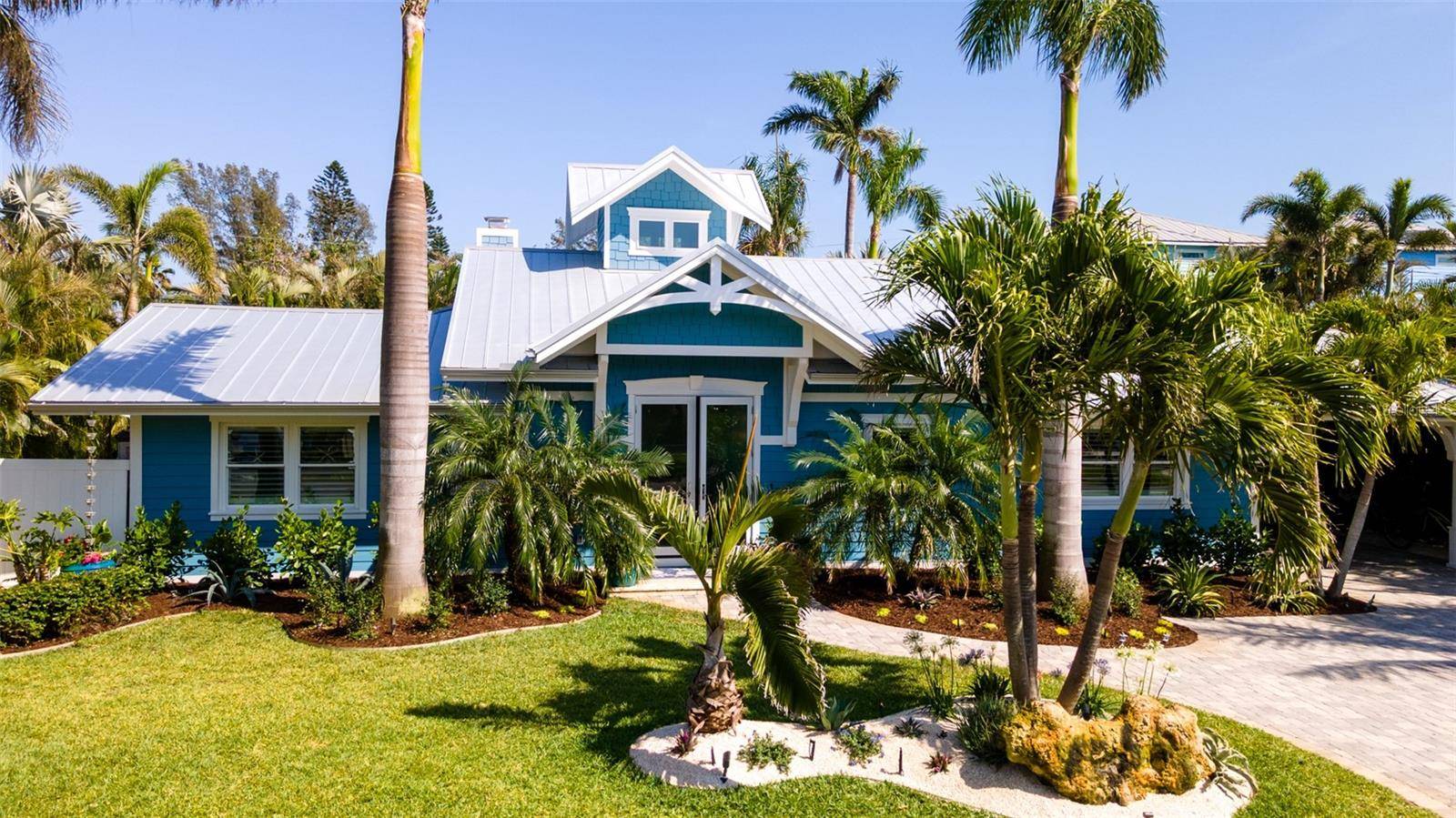 Holmes Beach, FL 34217,403 75TH ST