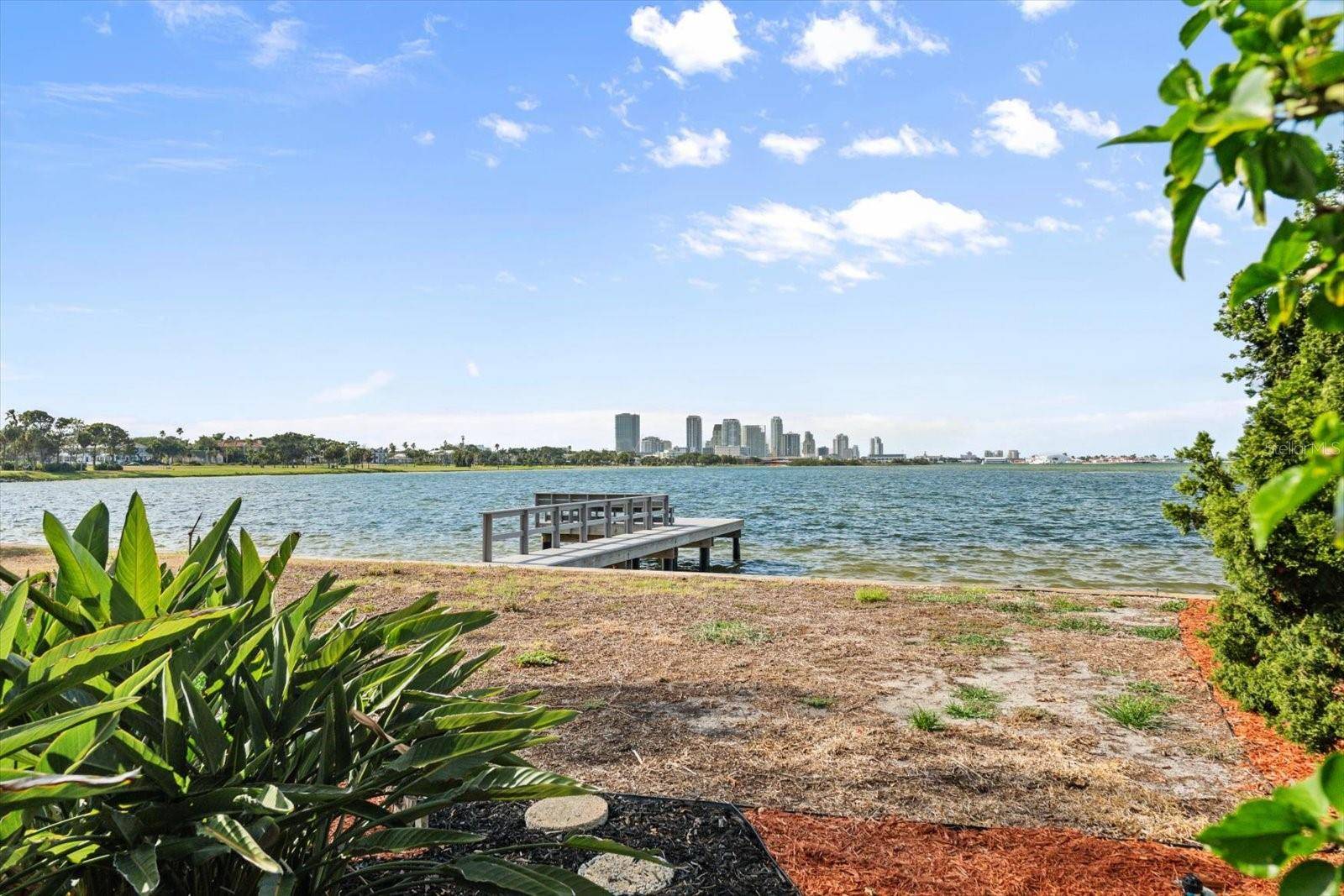 St Petersburg, FL 33705,377 22ND AVE SE