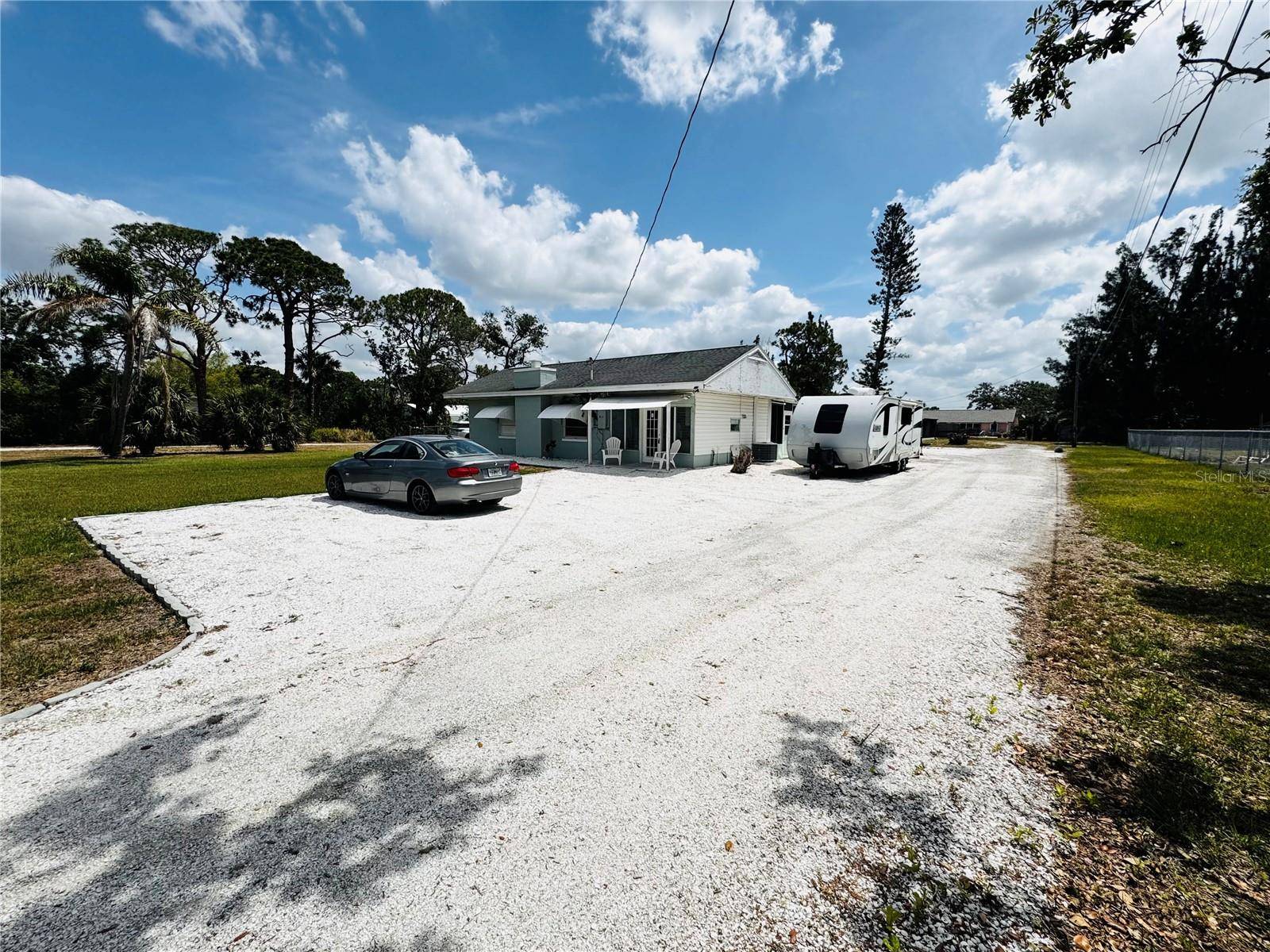 Nokomis, FL 34275,612 SHORE RD